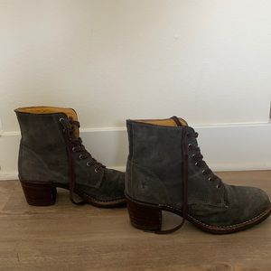 Frye Sabrina 6G lace up size 8.5 Combat Boot MADE IN USA